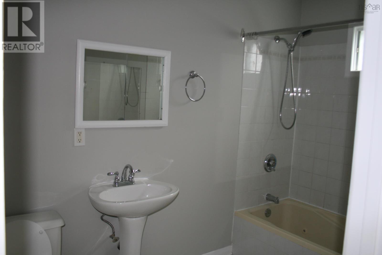 3786/84 High Street Property Photo 9