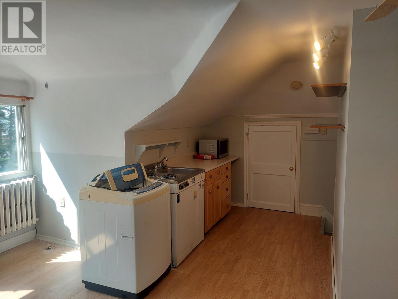3786/84 High Street Property Photo 11