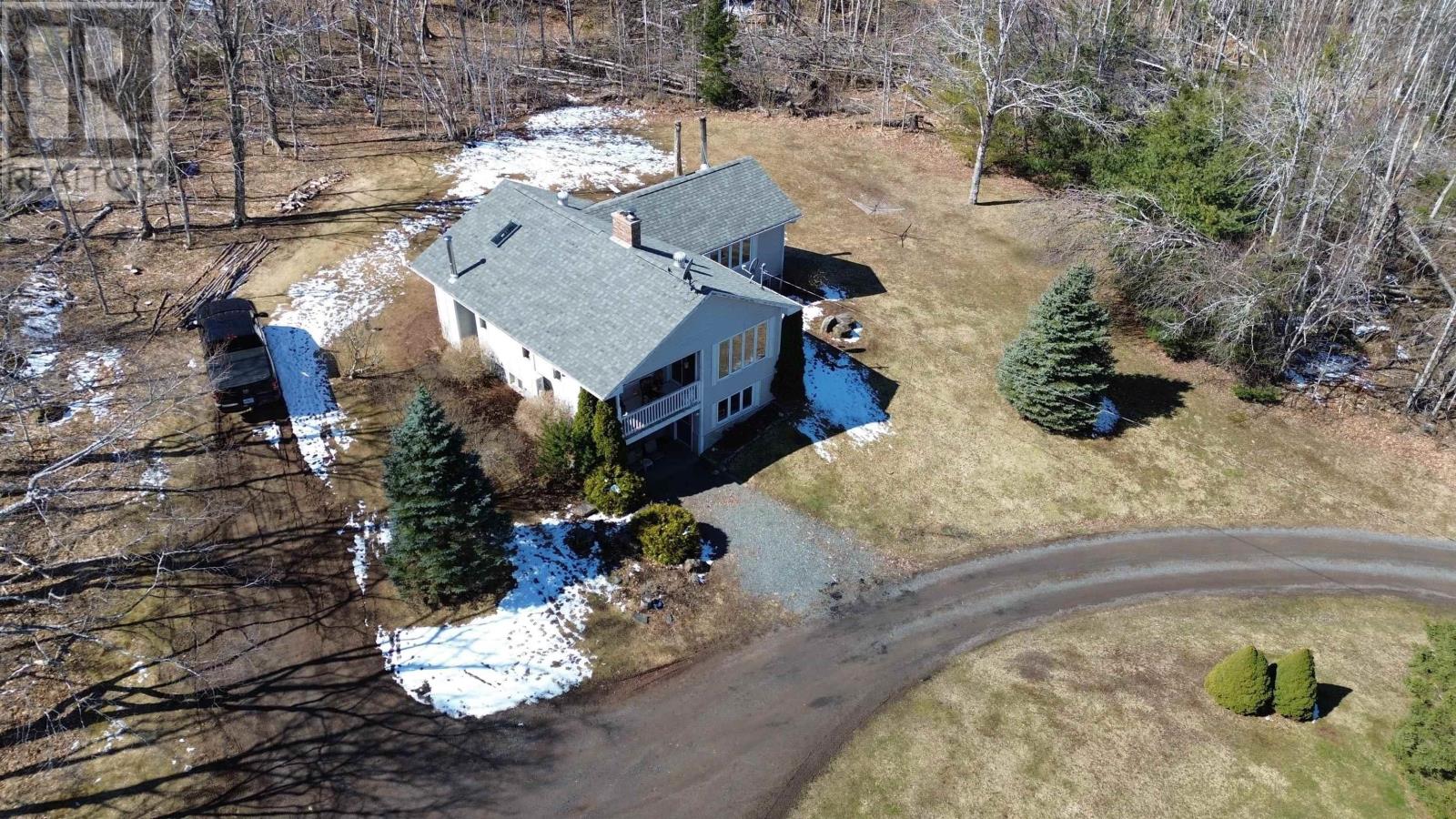 652 East Earltown Road Property Photo 1
