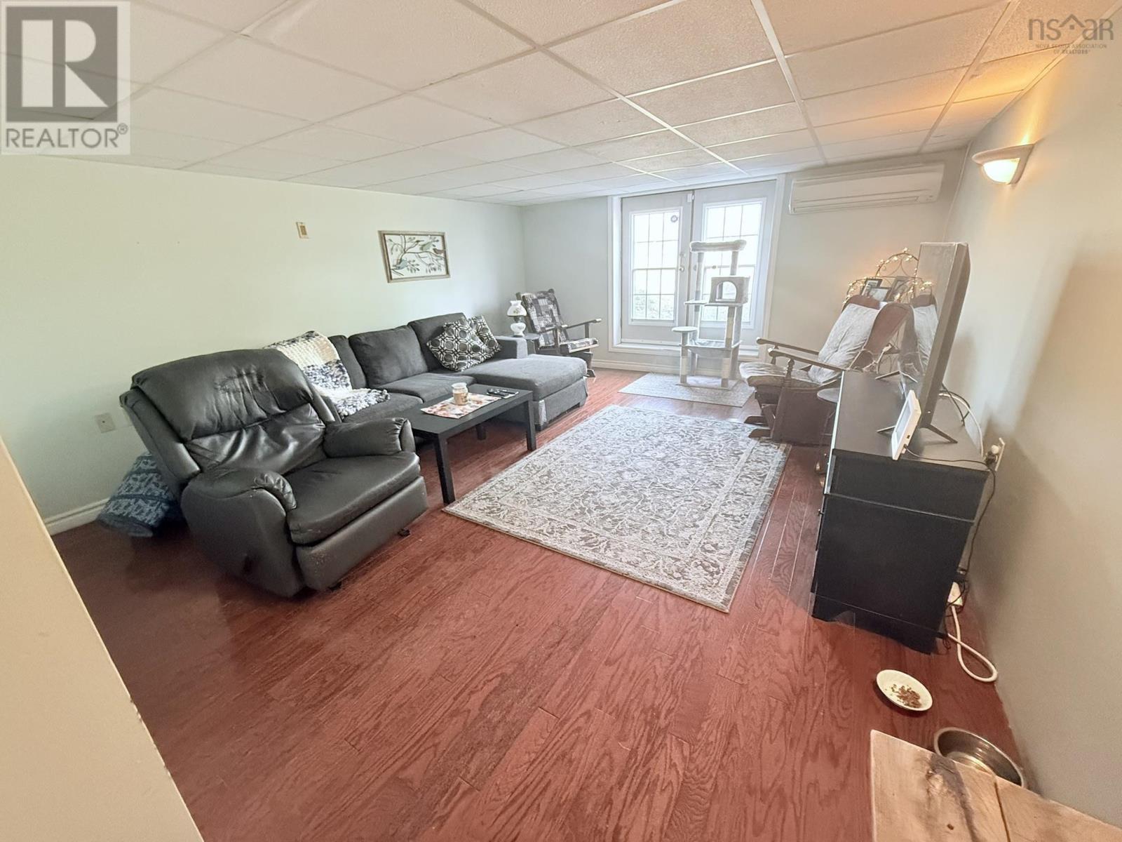 652 East Earltown Road Property Photo 24