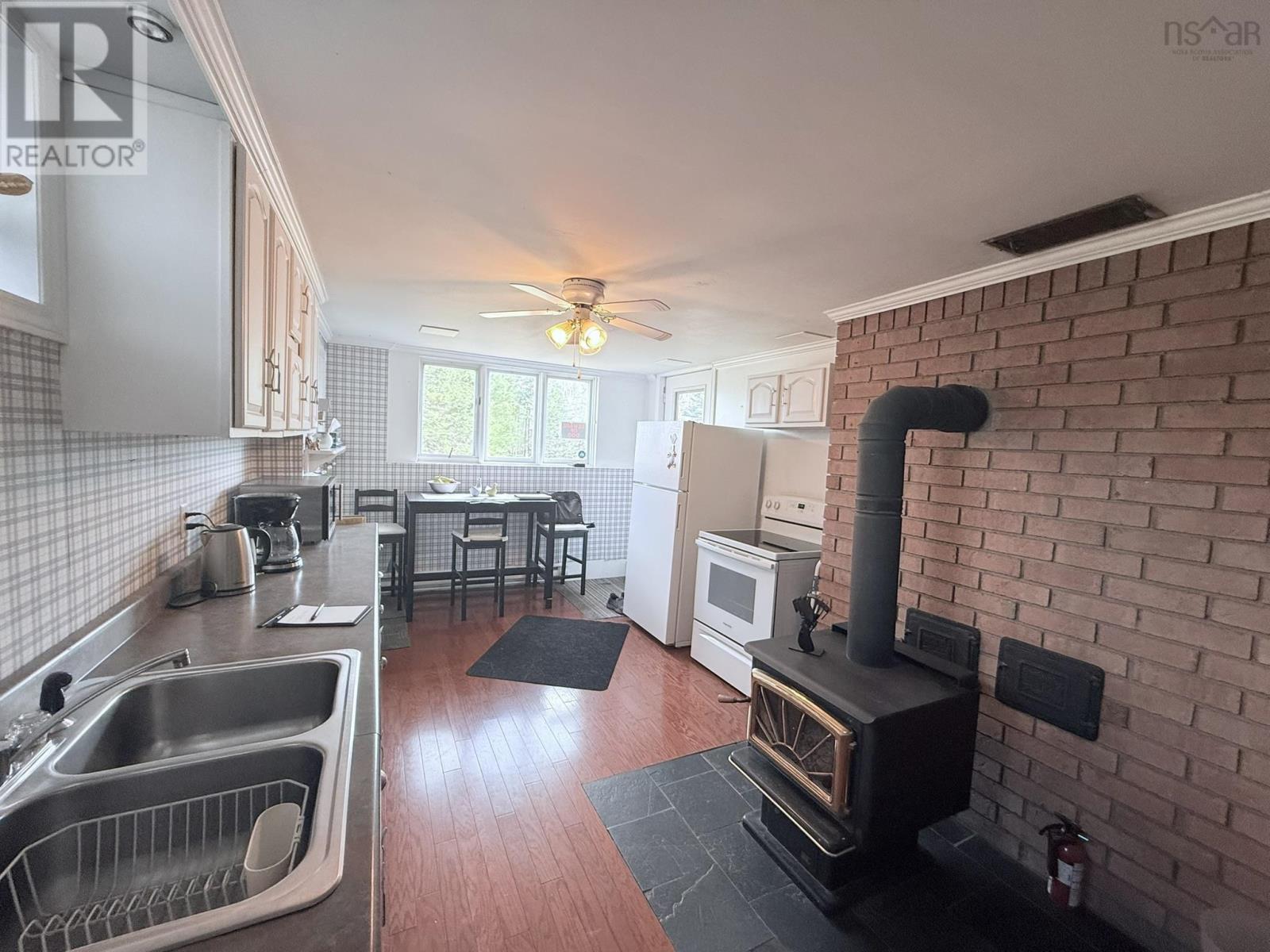 652 East Earltown Road Property Photo 25