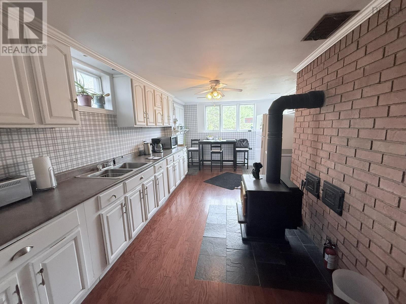 652 East Earltown Road Property Photo 26