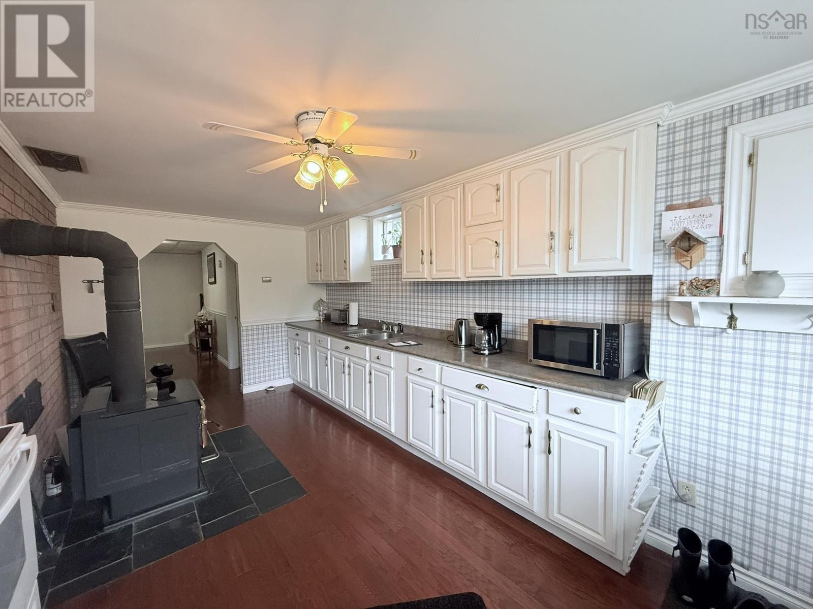 652 East Earltown Road Property Photo 27