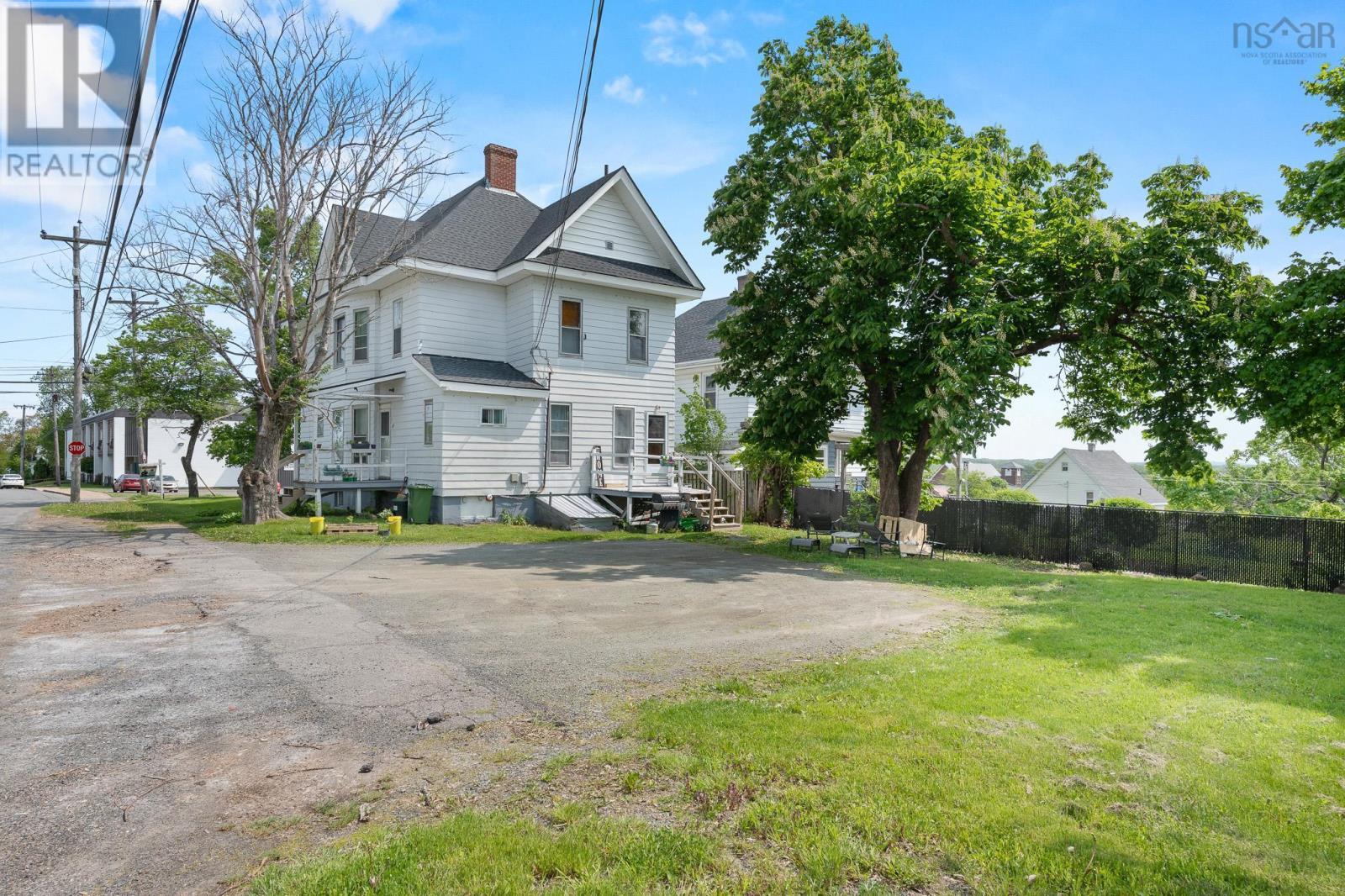 105 Park Street Property Photo 1