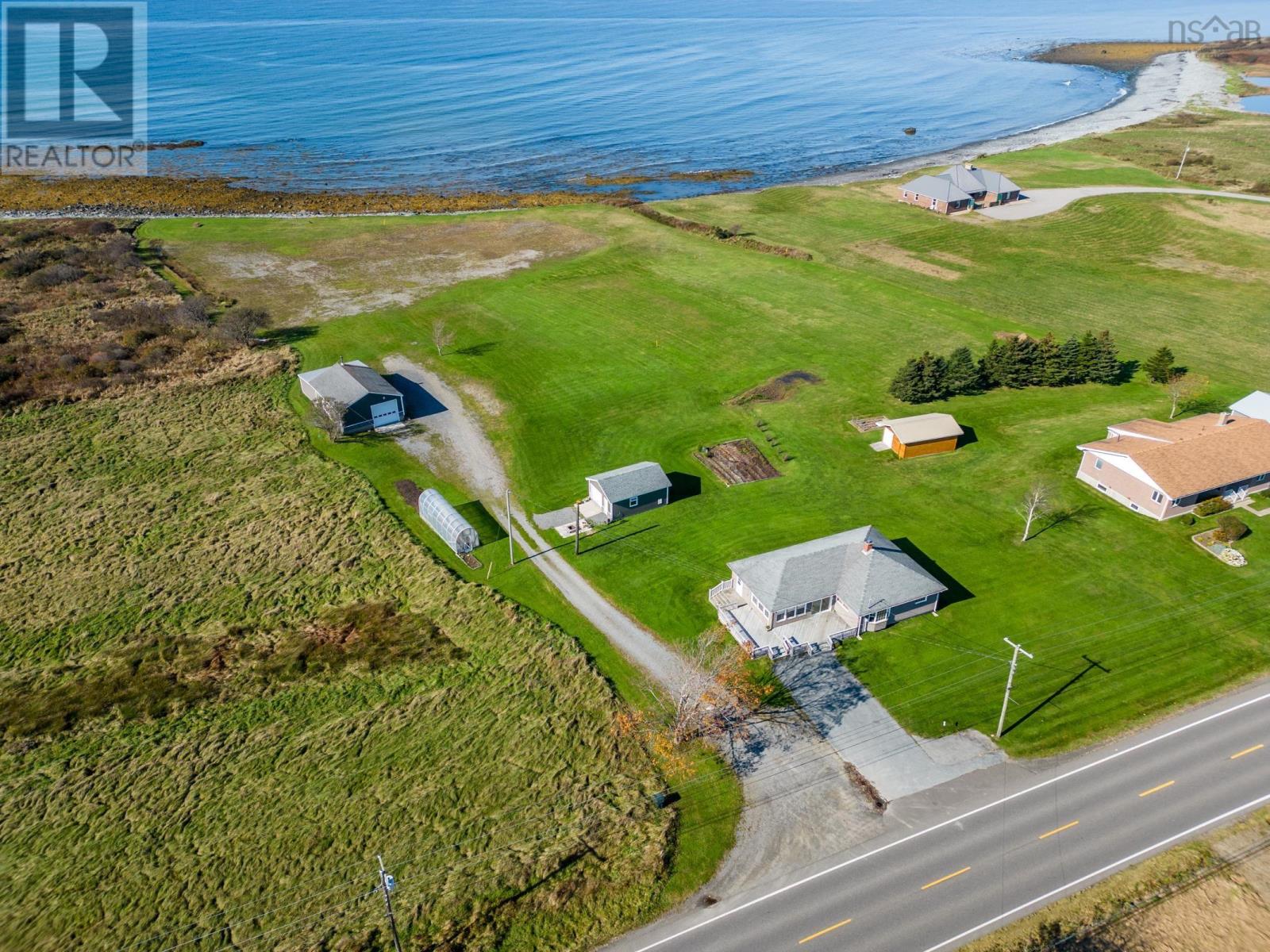 1271 Highway 1 Property Photo 2