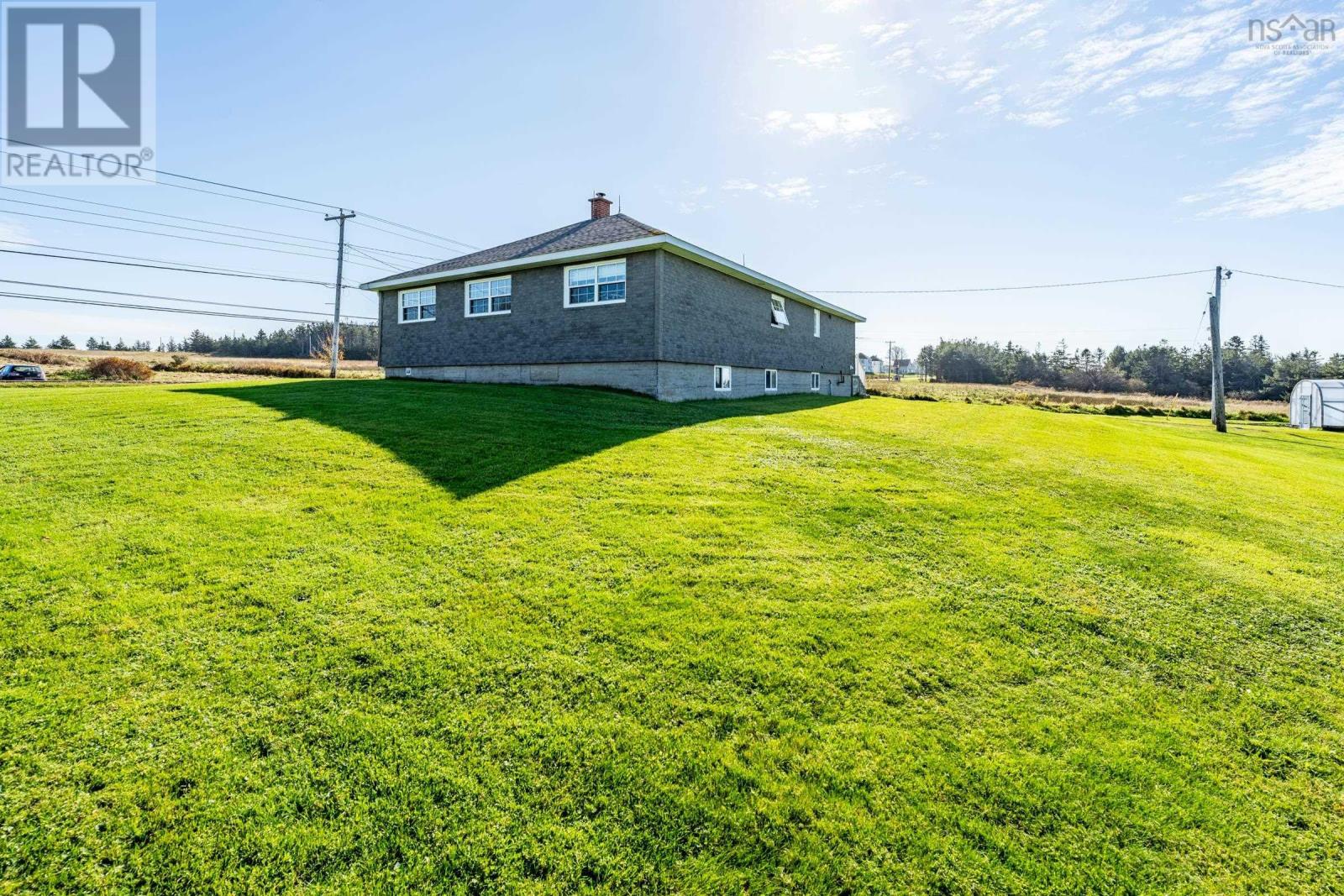 1271 Highway 1 Property Photo 5