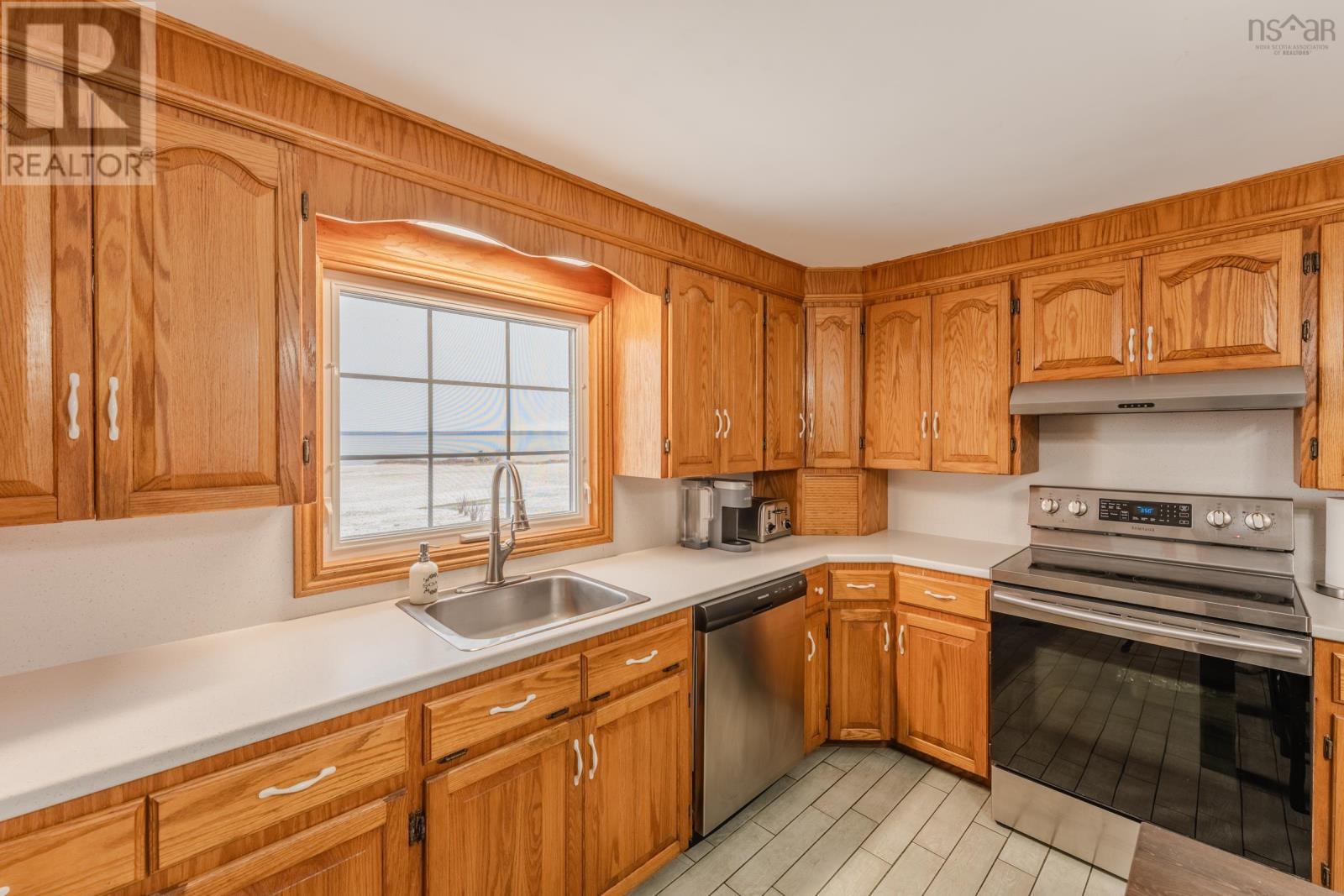 1271 Highway 1 Property Photo 12