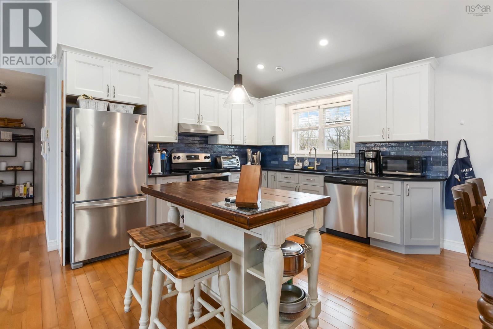 12 Olympiad Avenue Property Photo 6