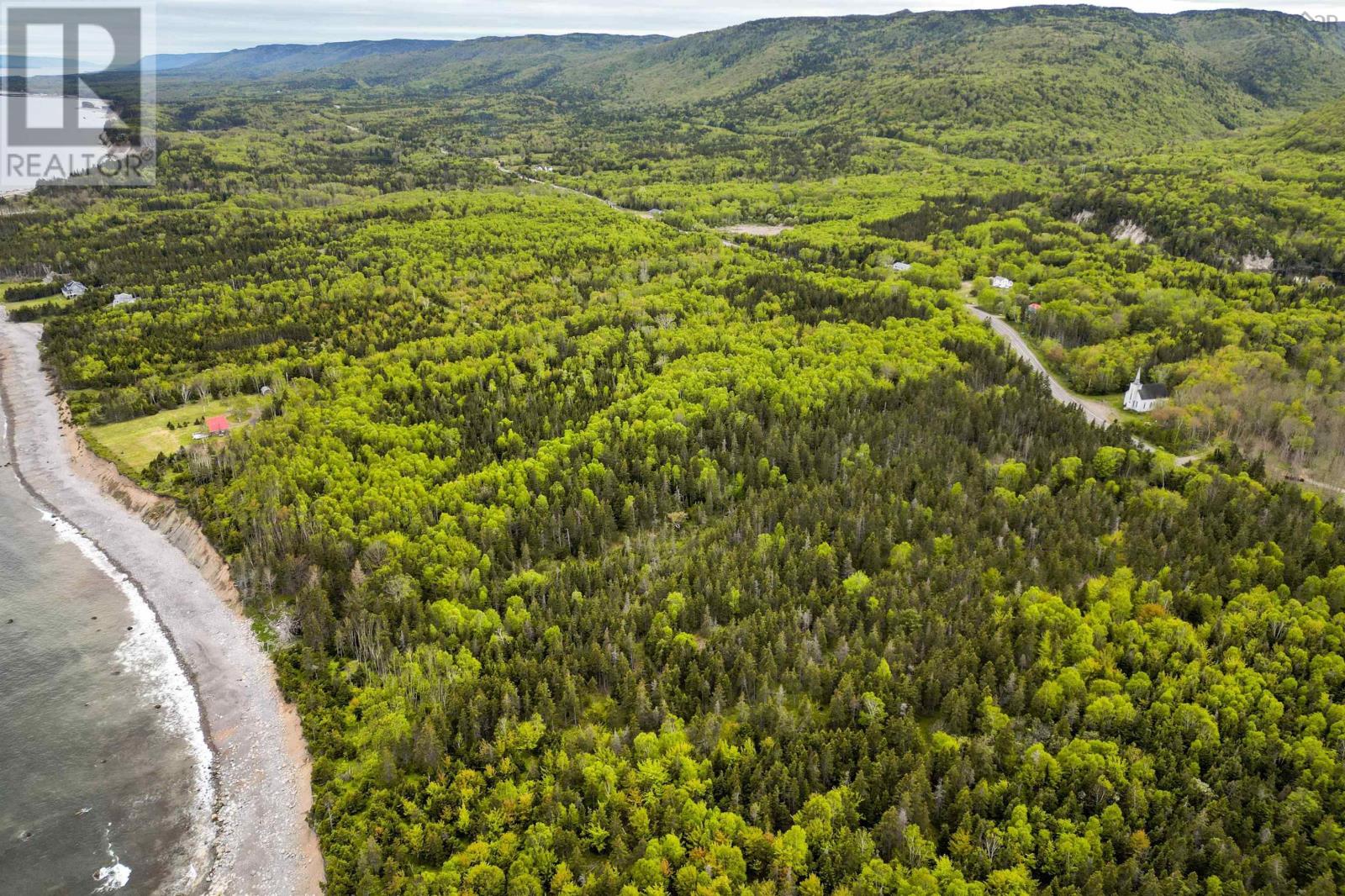42979 Cabot Trail Property Photo 4