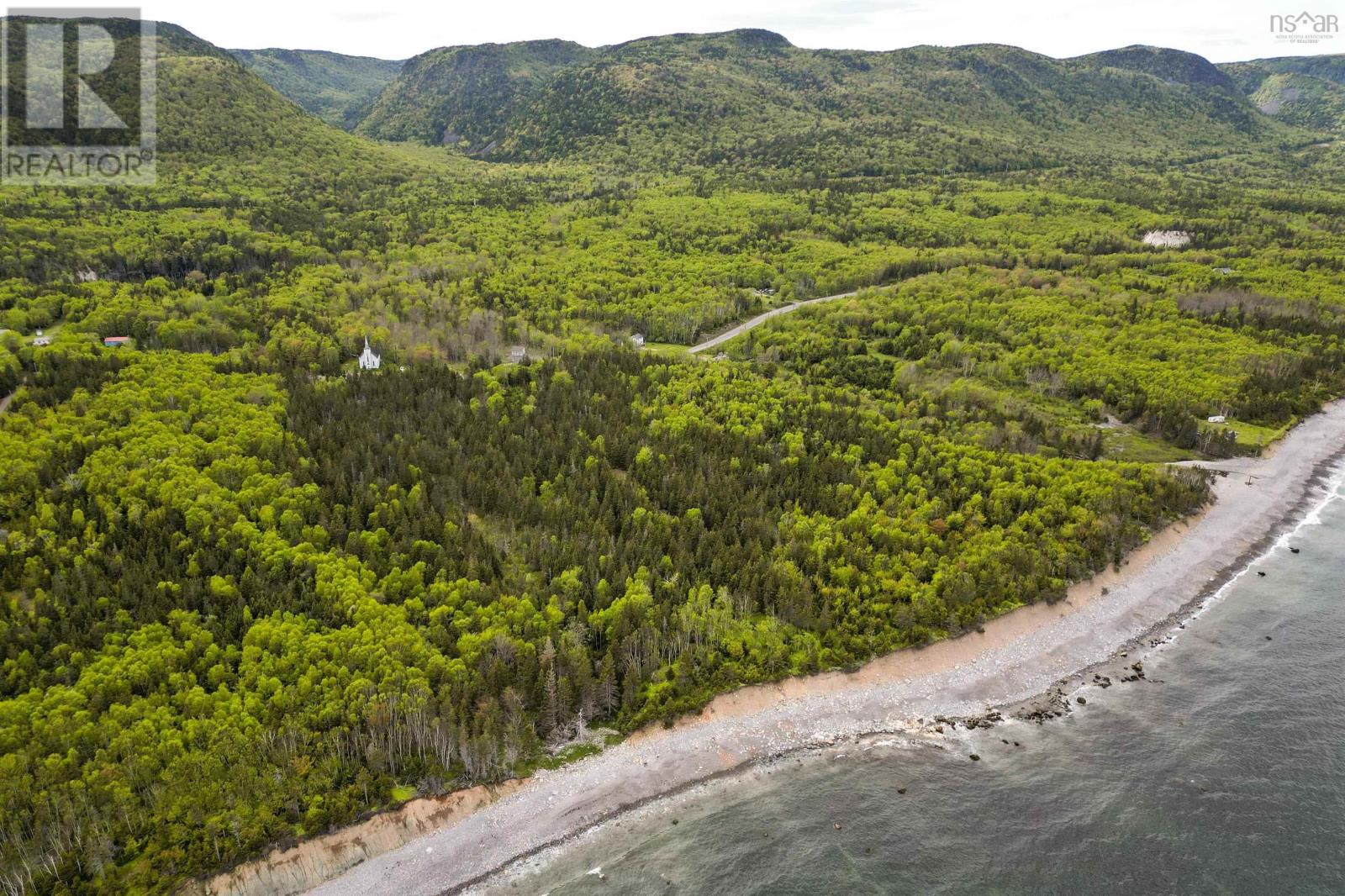 42979 Cabot Trail Property Photo 6