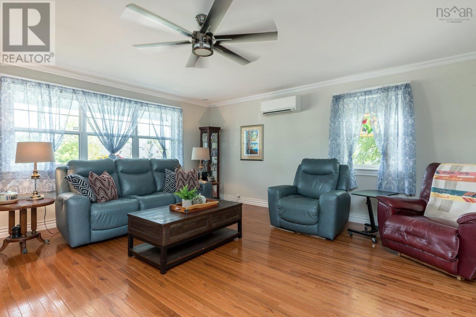 32 Halewood Drive Property Photo 6