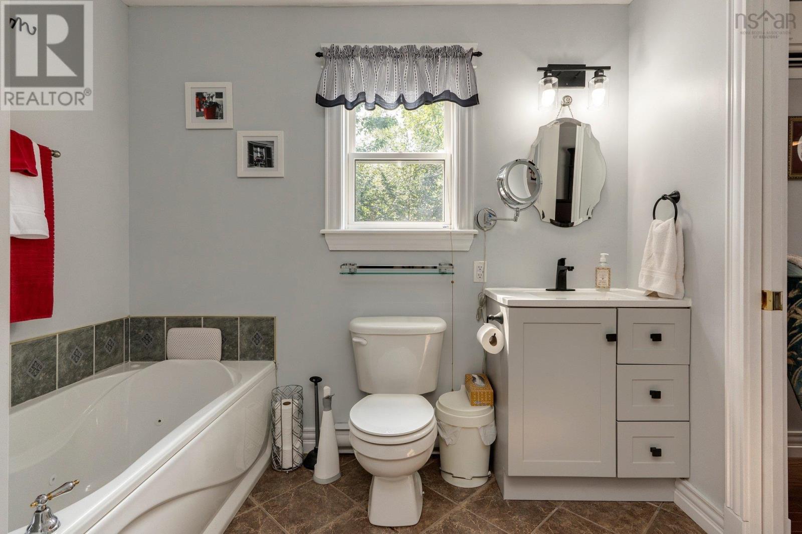 32 Halewood Drive Property Photo 22