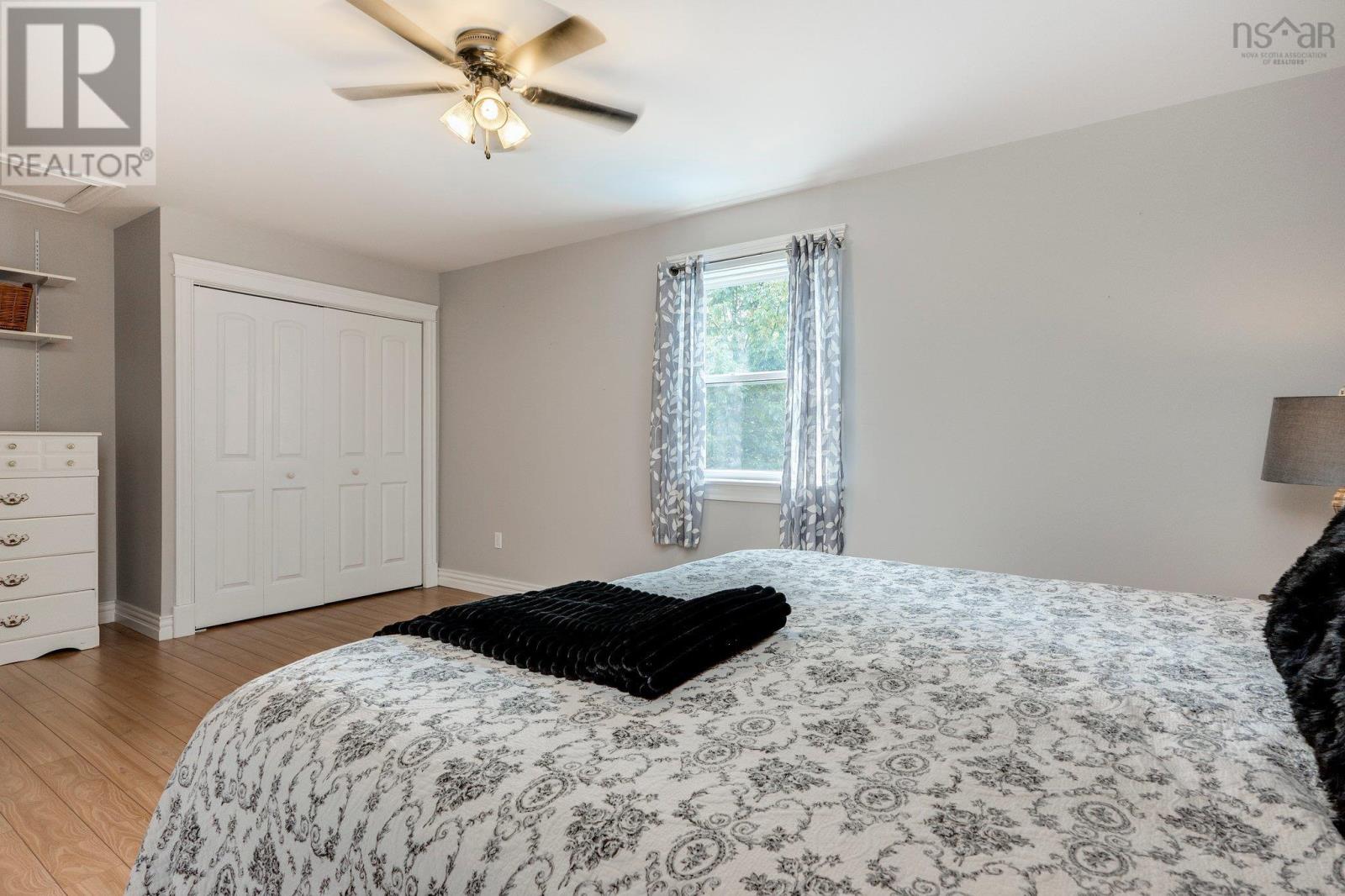 32 Halewood Drive Property Photo 27
