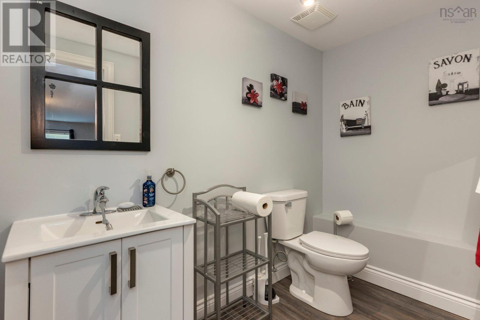 32 Halewood Drive Property Photo 36