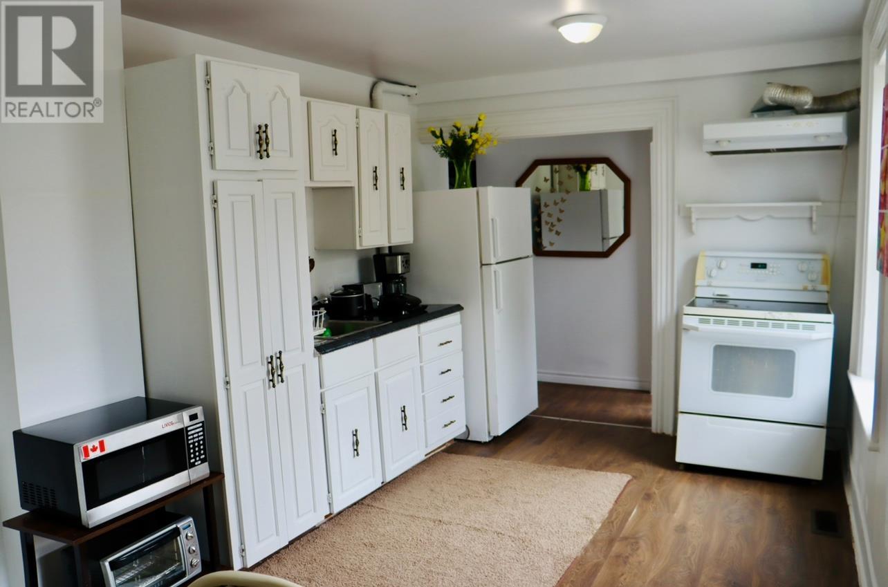 100 Granville Street Property Photo 6