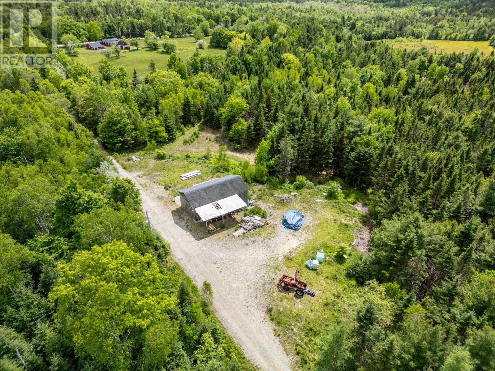 2925 Highway 203 Property Photo 7