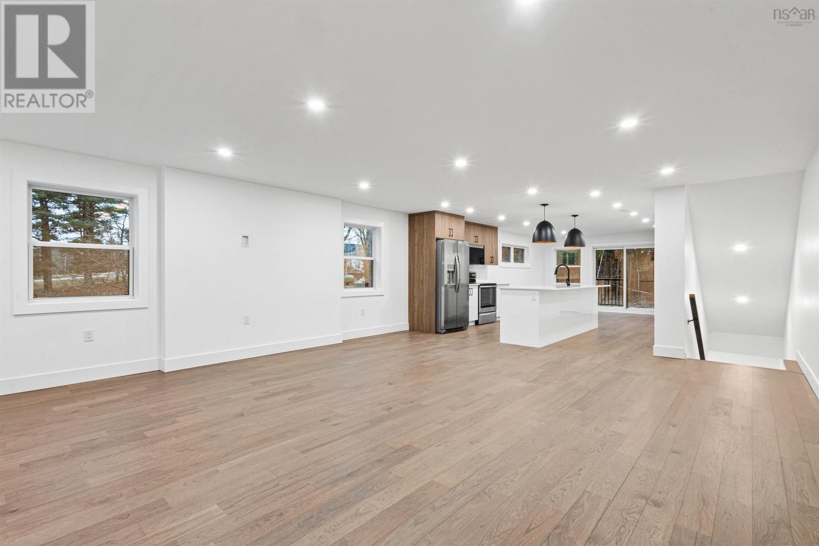 1525 King Street Property Photo 7