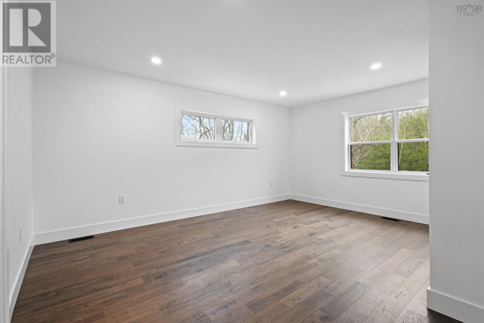 1525 King Street Property Photo 9