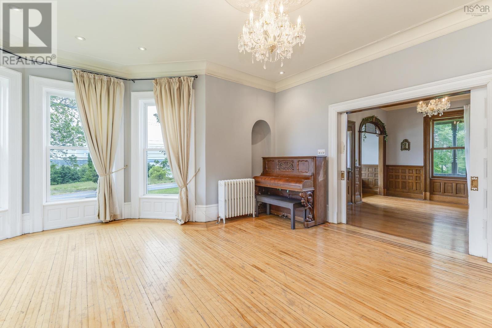 52 Beeches Road Property Photo 8
