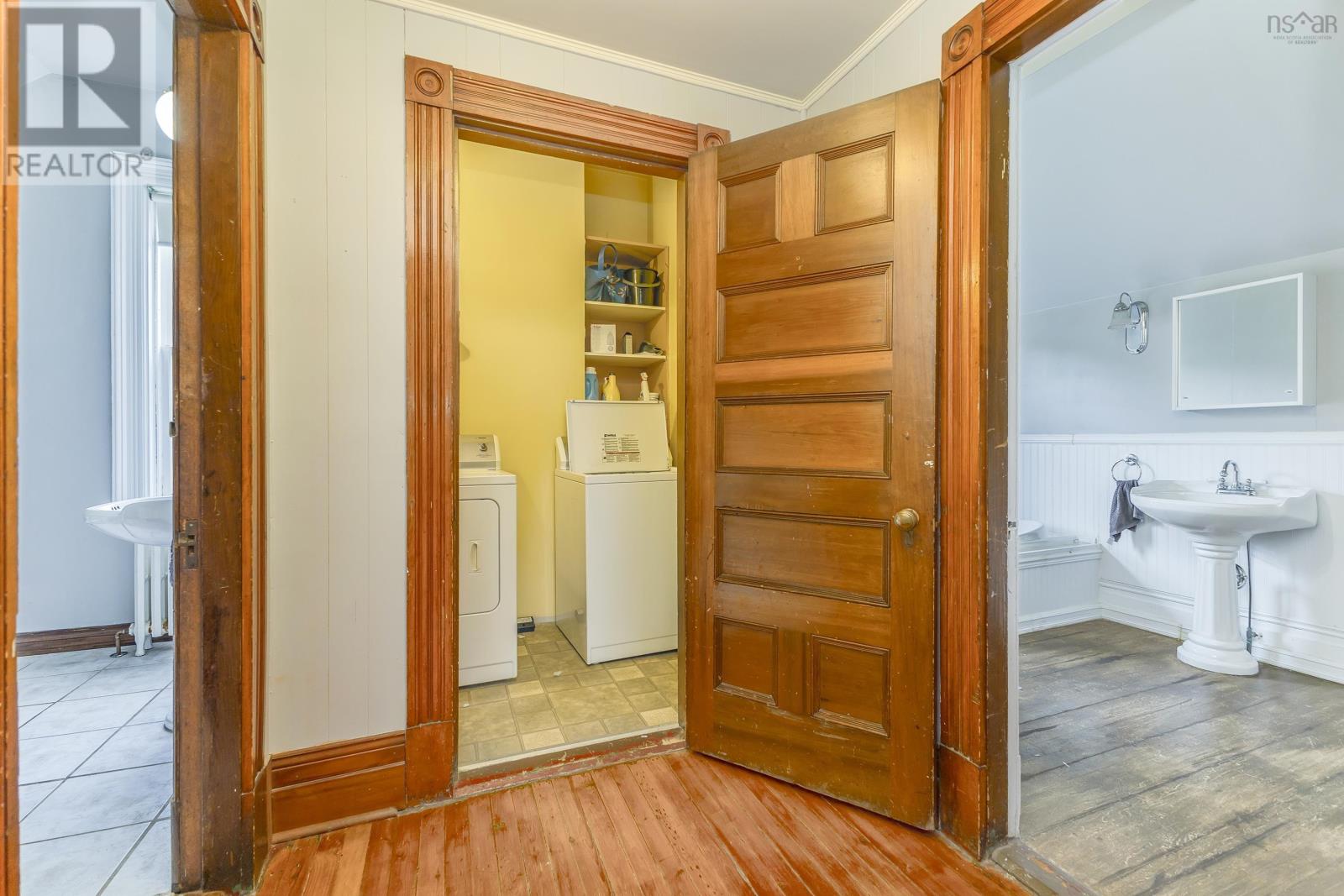 52 Beeches Road Property Photo 33