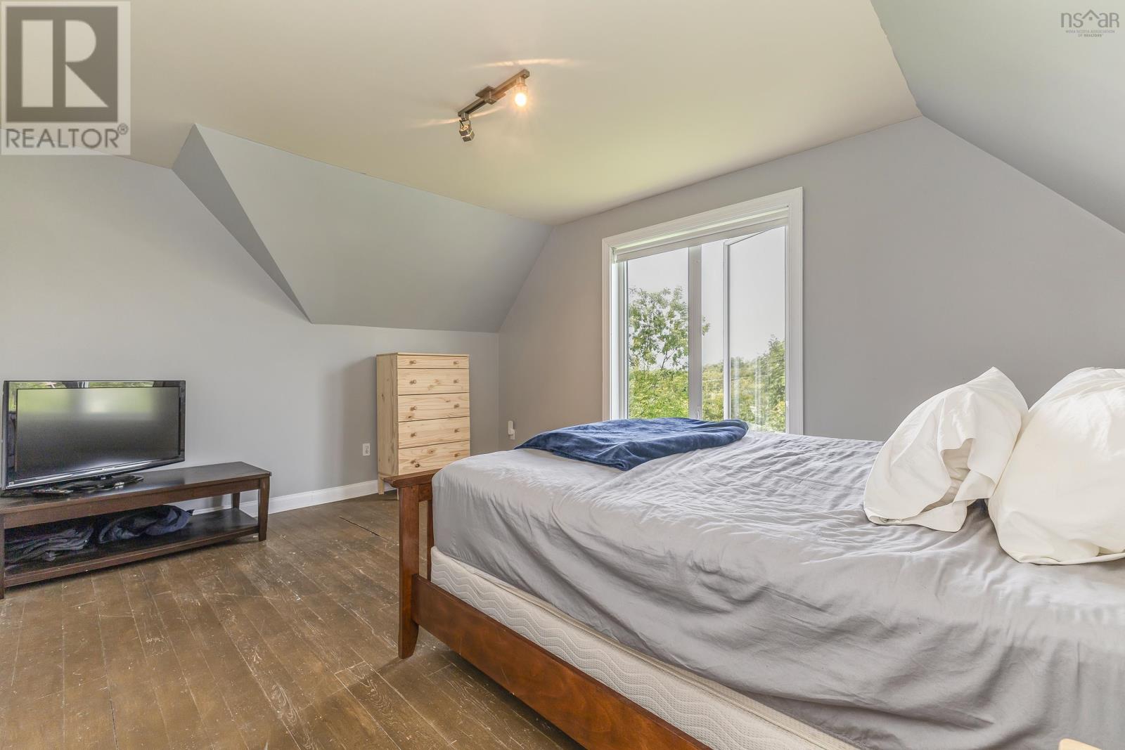 52 Beeches Road Property Photo 38