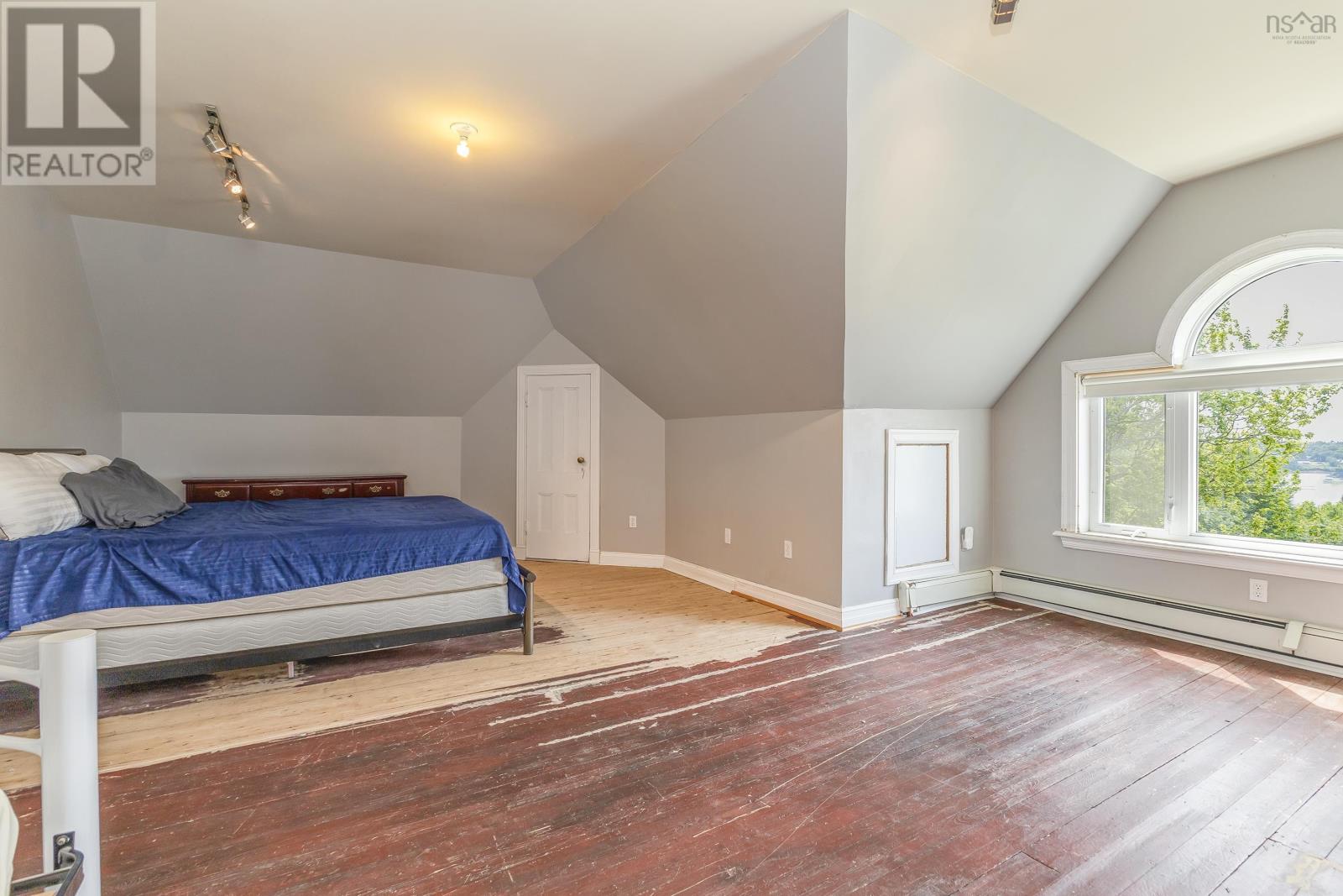 52 Beeches Road Property Photo 40