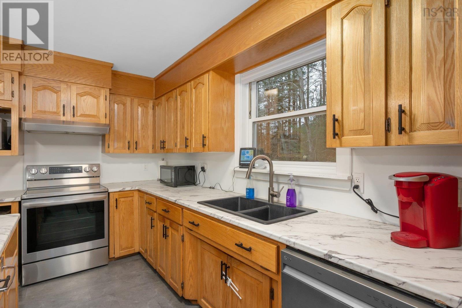 1558 Meghan Drive Property Photo 15