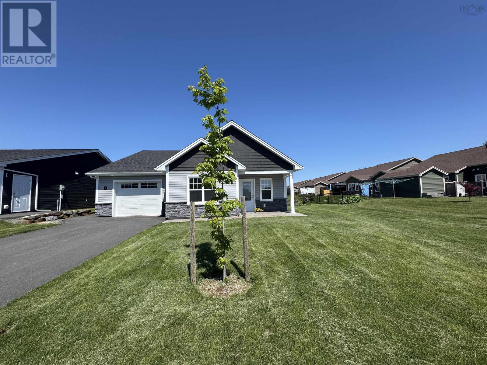 8 Elizabeth Avenue Property Photo 2