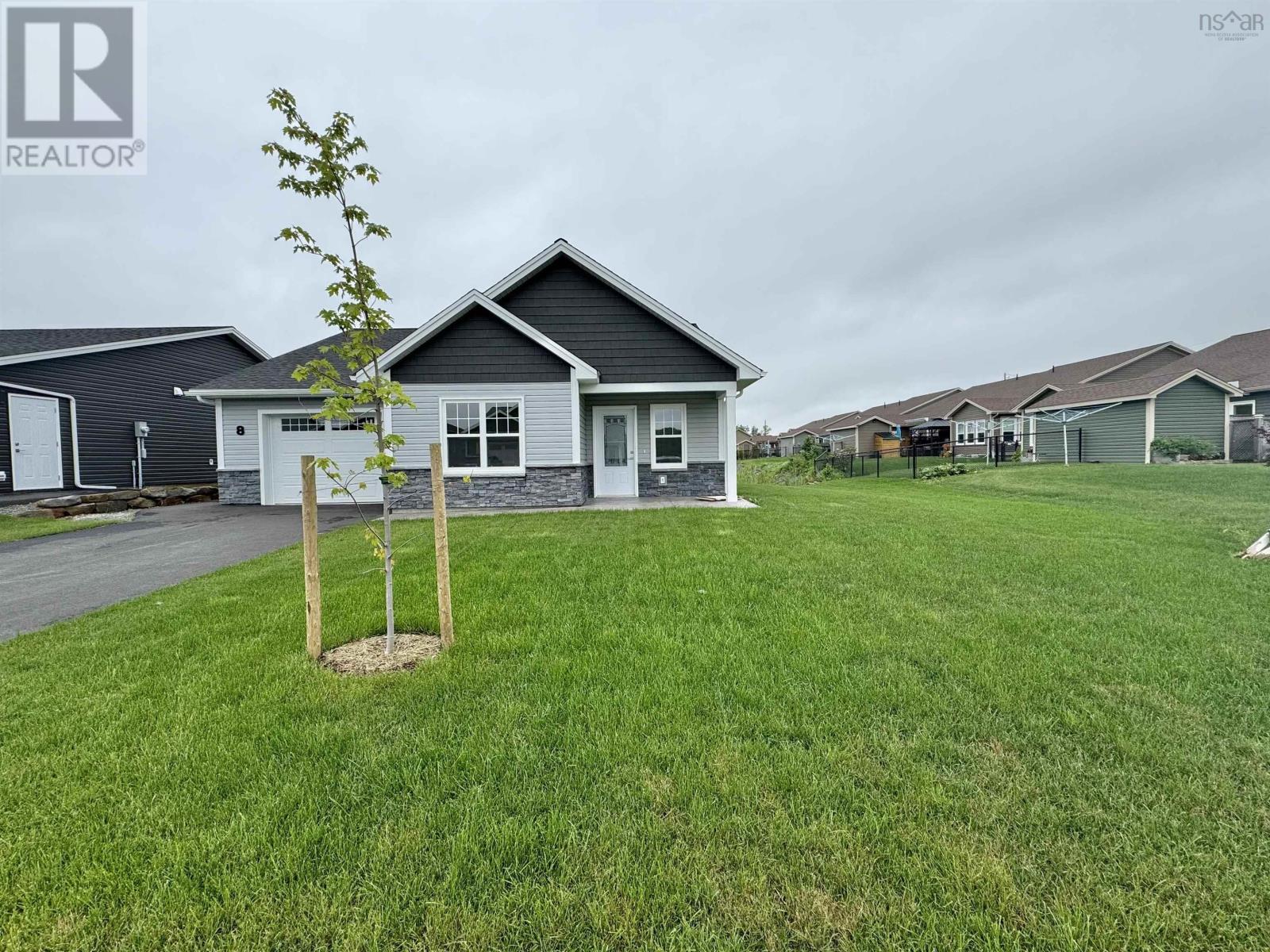 8 Elizabeth Avenue Property Photo 3