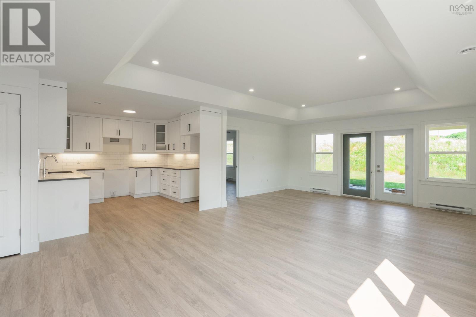 8 Elizabeth Avenue Property Photo 12