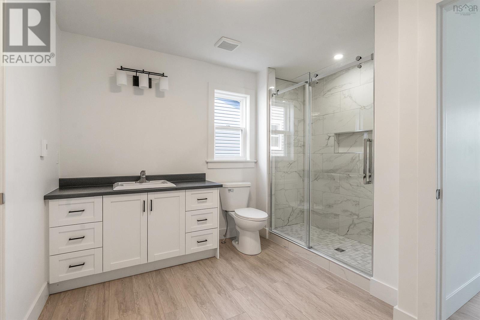 8 Elizabeth Avenue Property Photo 21