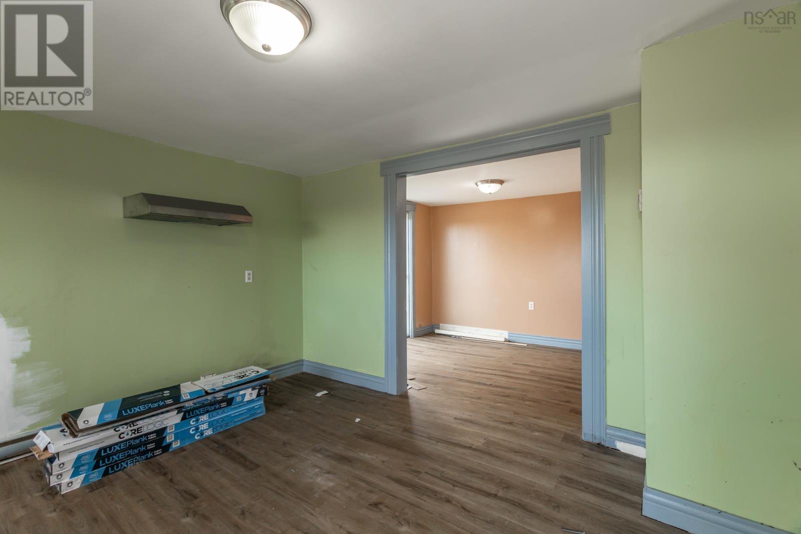 7972 Highway 101 Property Photo 7
