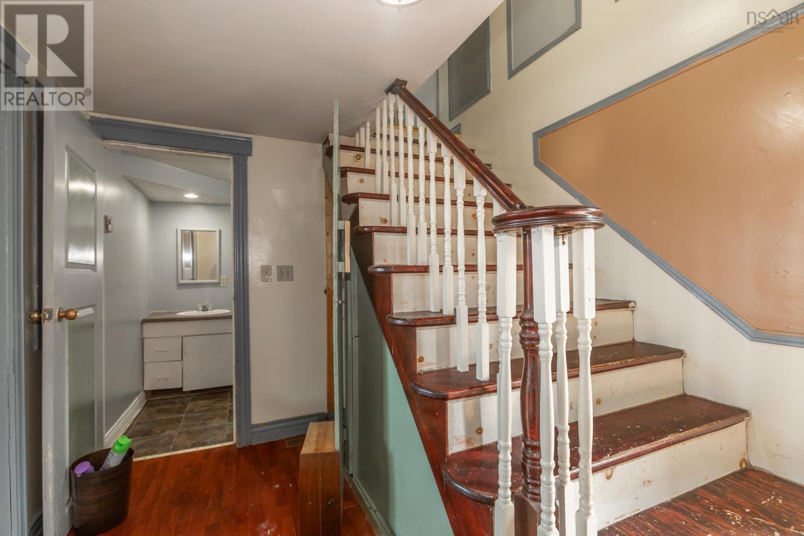7972 Highway 101 Property Photo 14