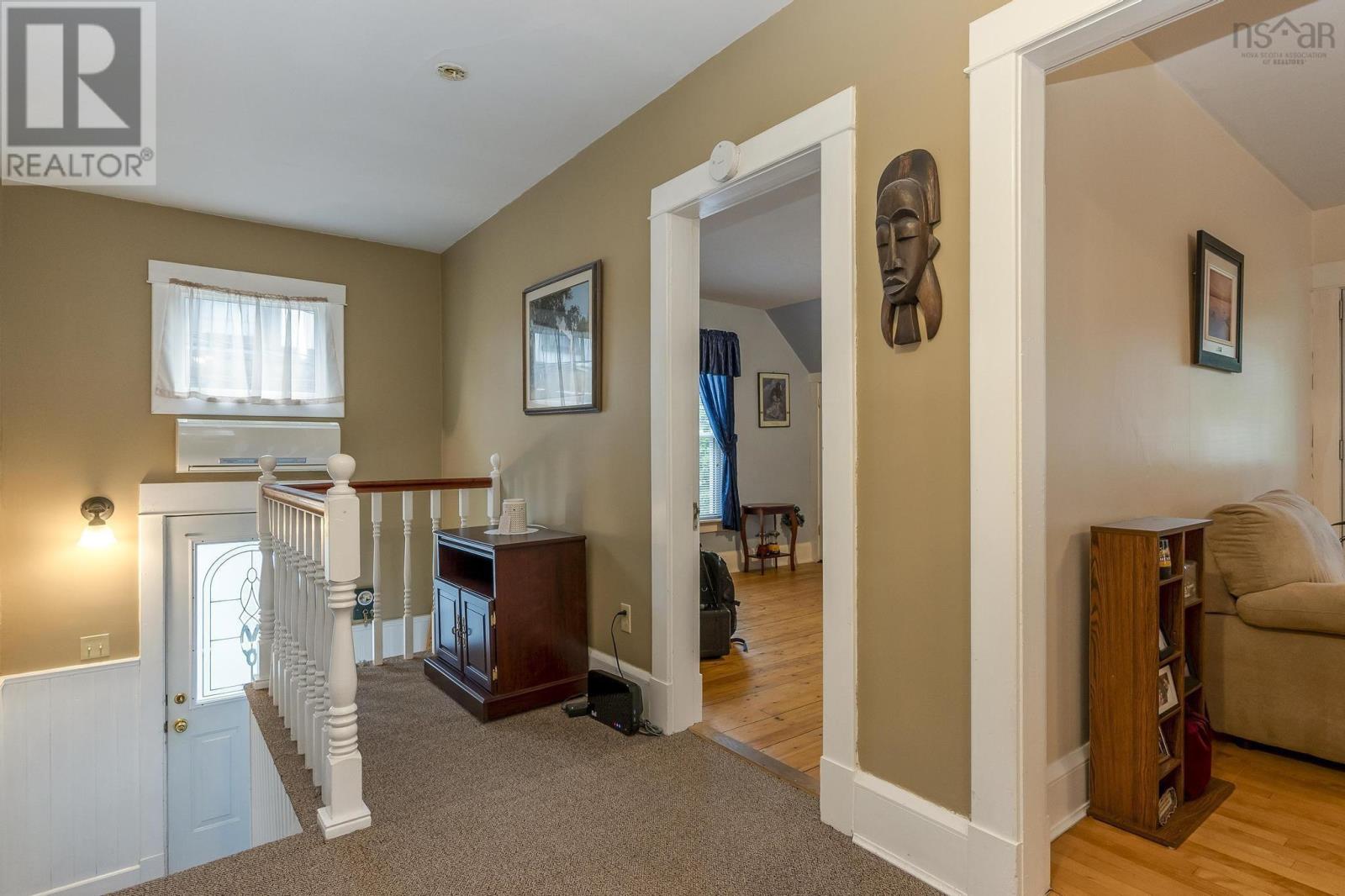 92 Willow Street Property Photo 14