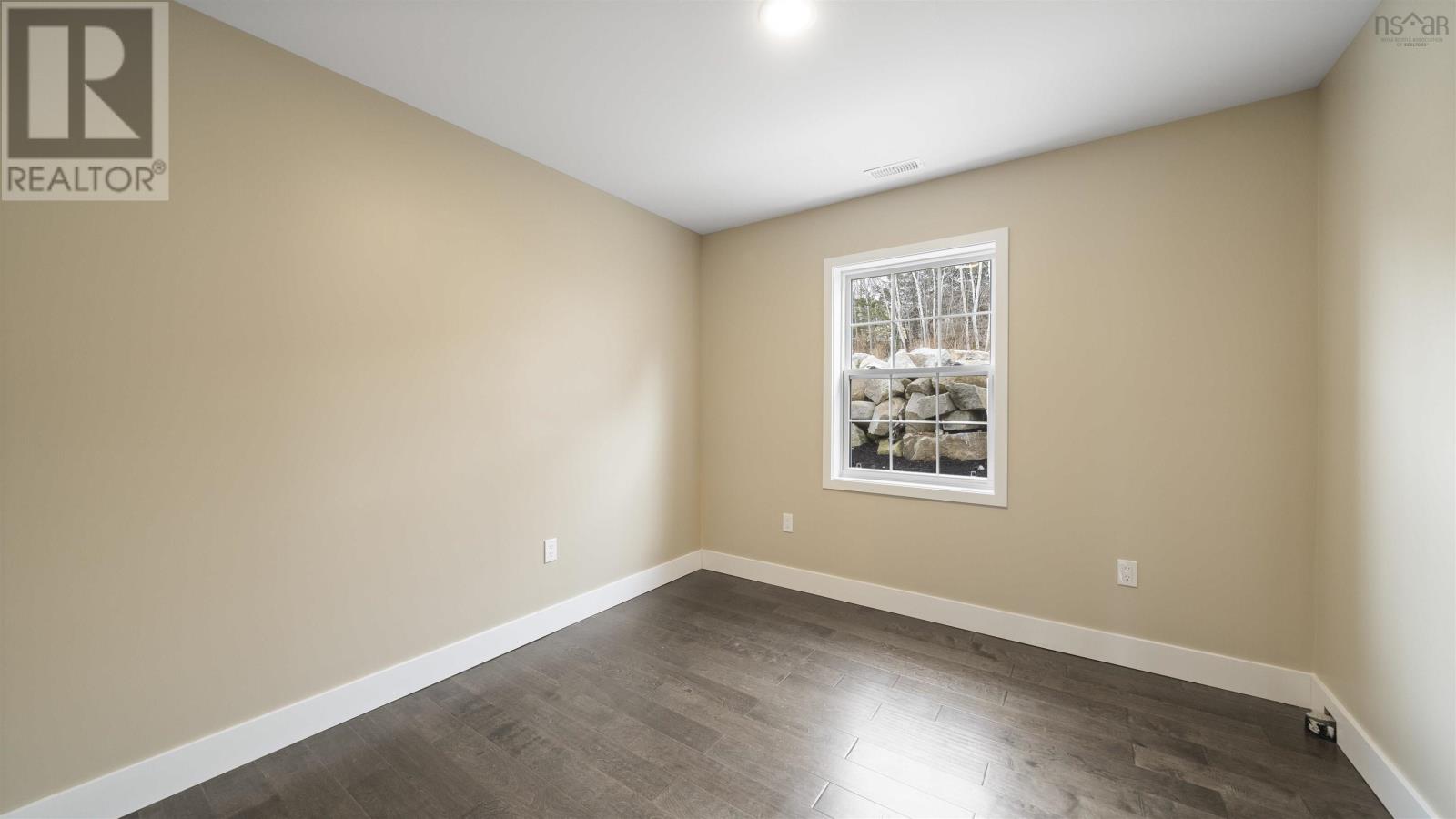 11 Lions Club Road Property Photo 29