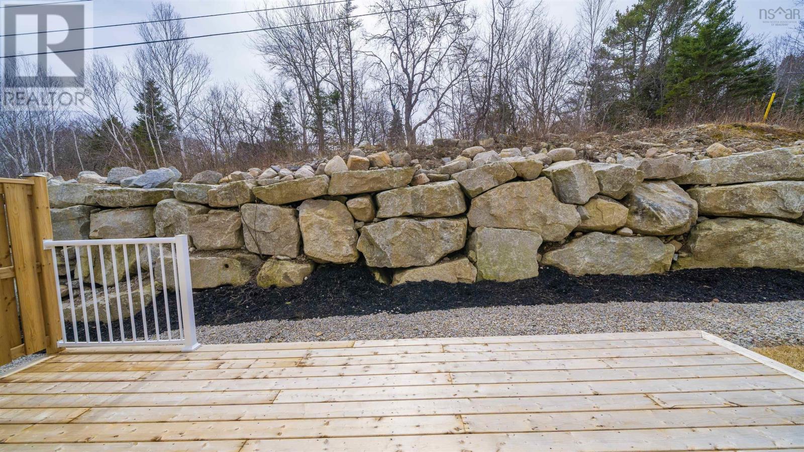 11 Lions Club Road Property Photo 43