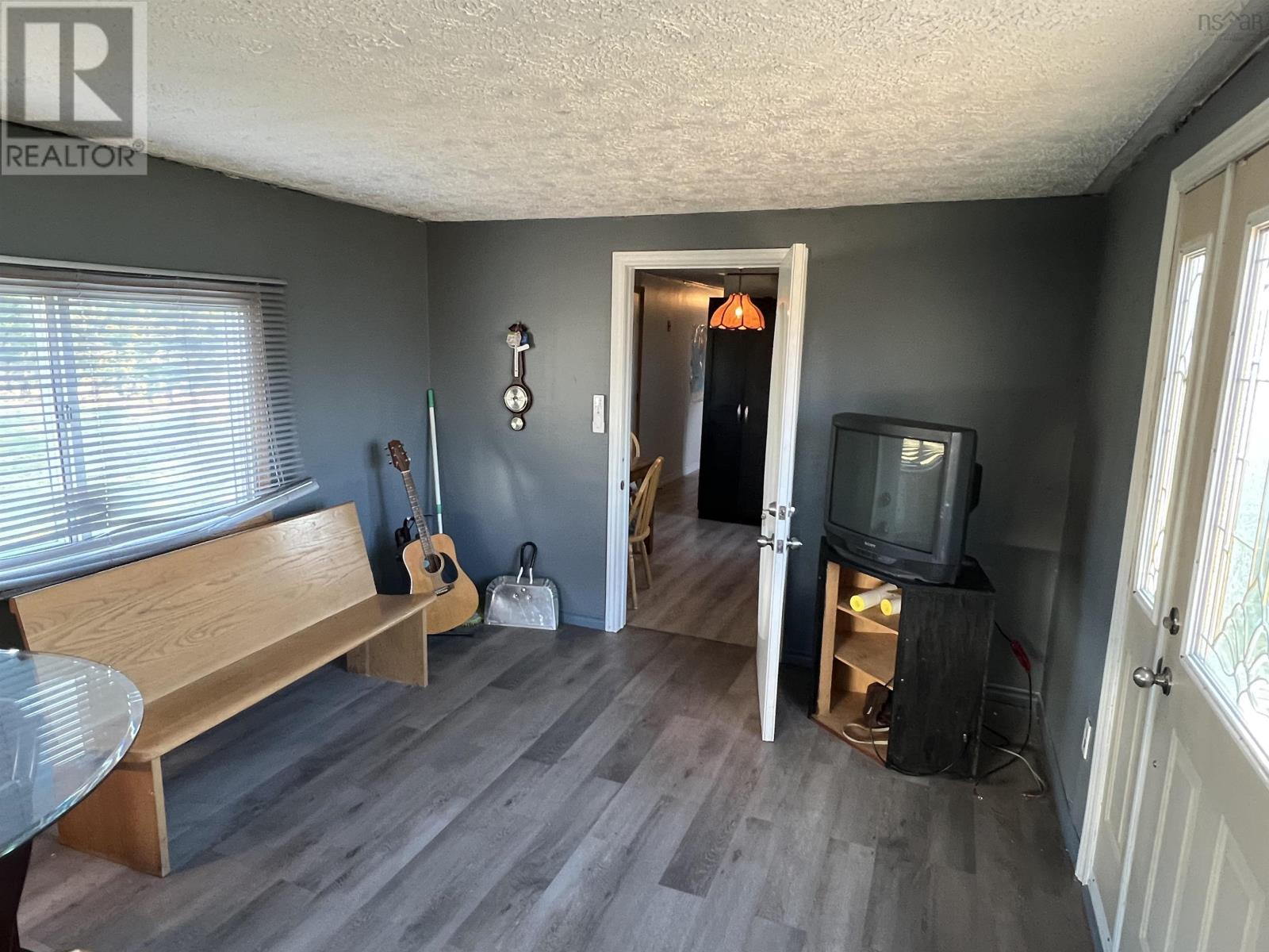 8235 Shore Road Property Photo 6