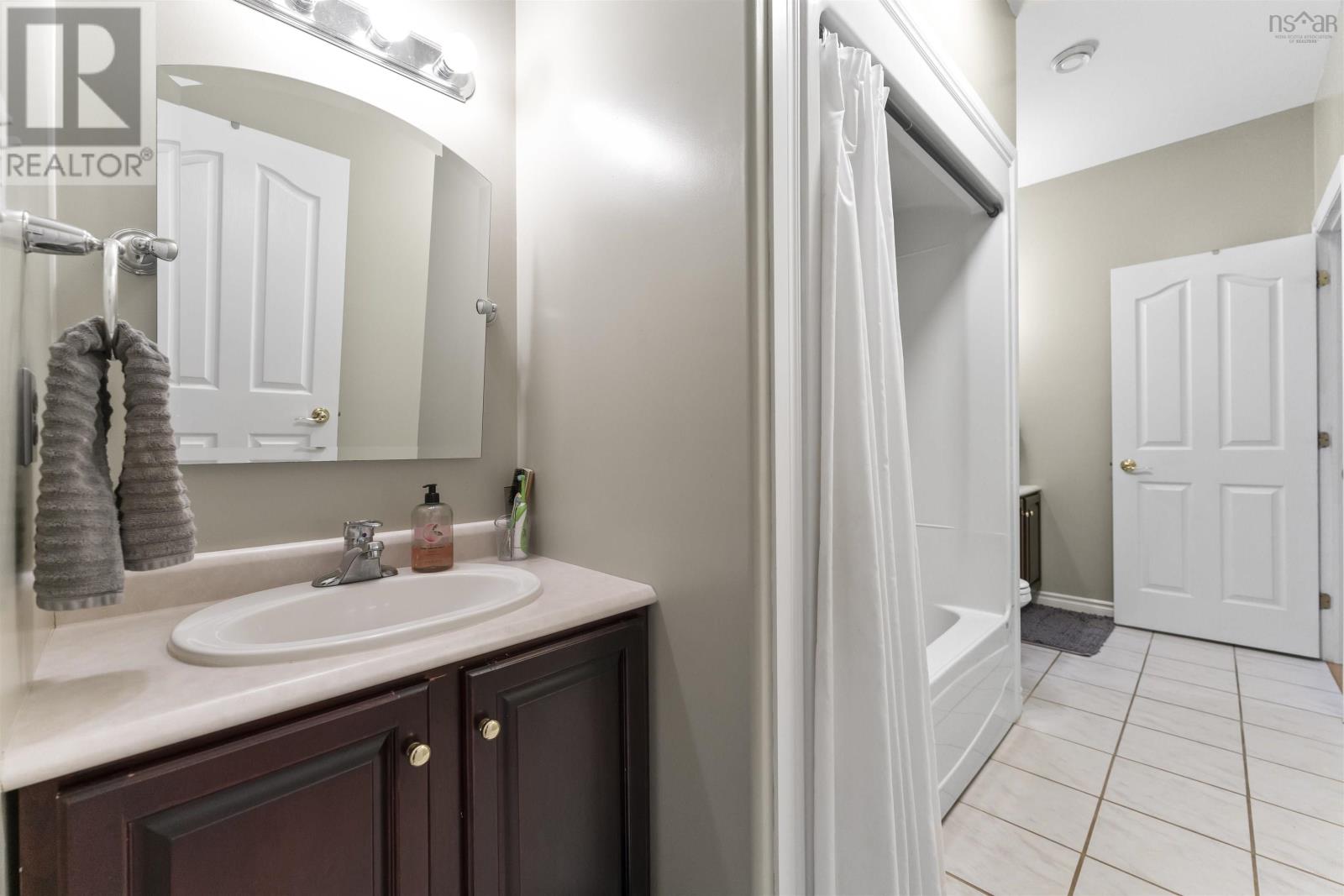 142 Glen Arbour Way Property Photo 33
