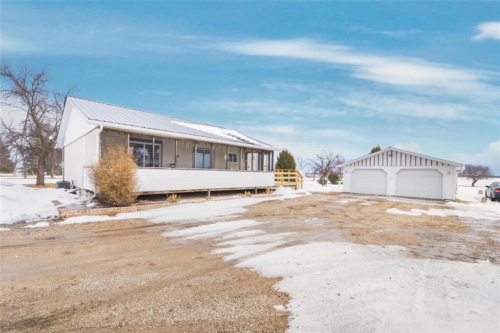 4703 317 Highway Property Photo 1