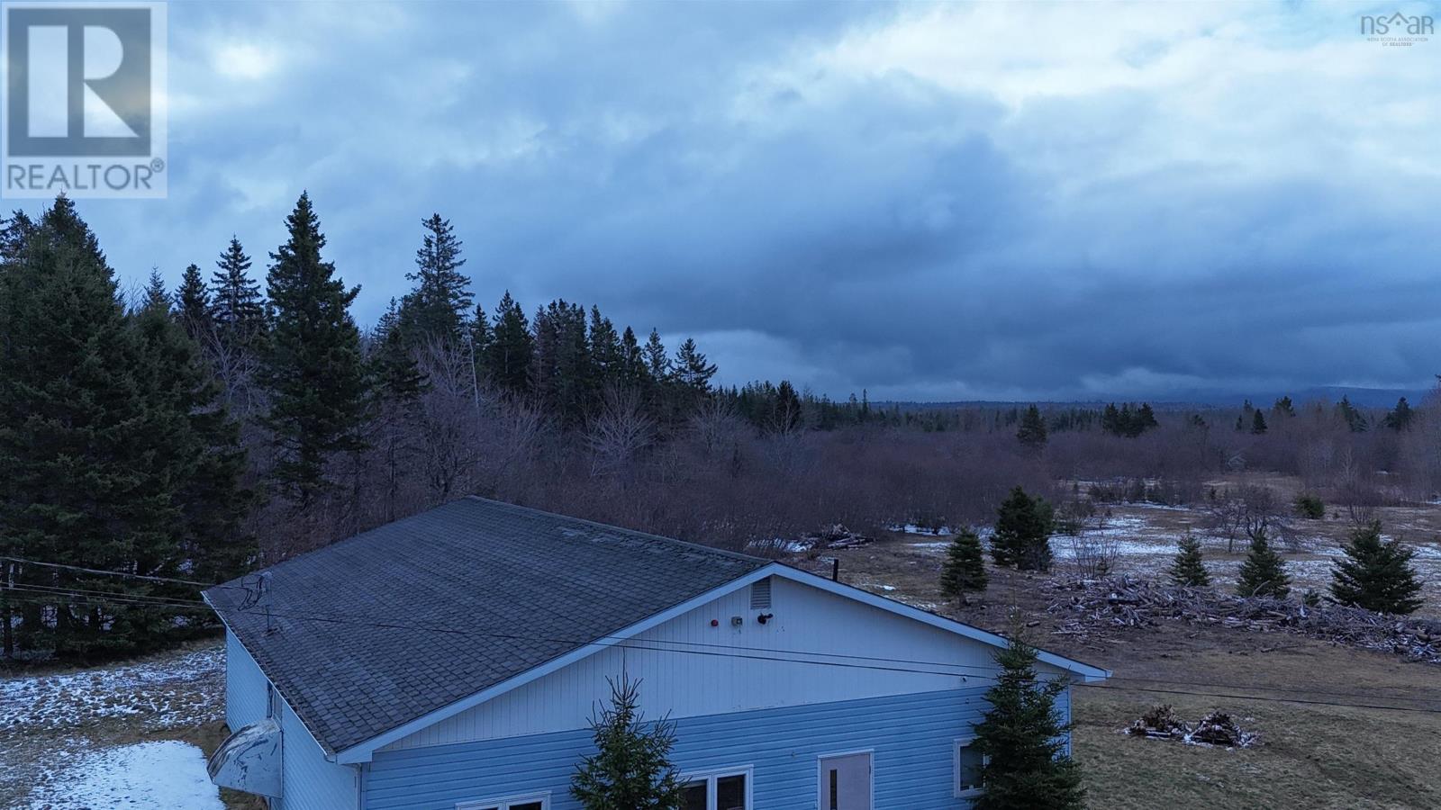 6858 Highway 105 Property Photo 6