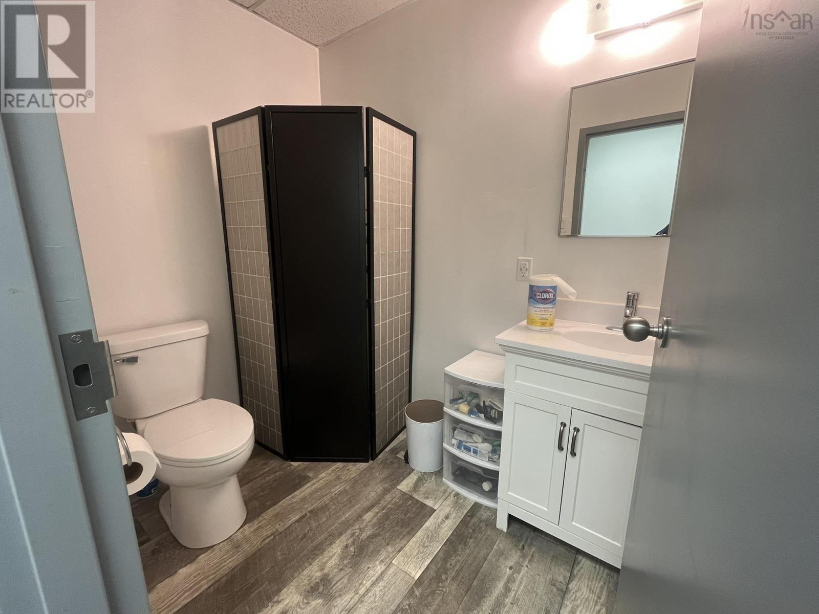 6858 Highway 105 Property Photo 19