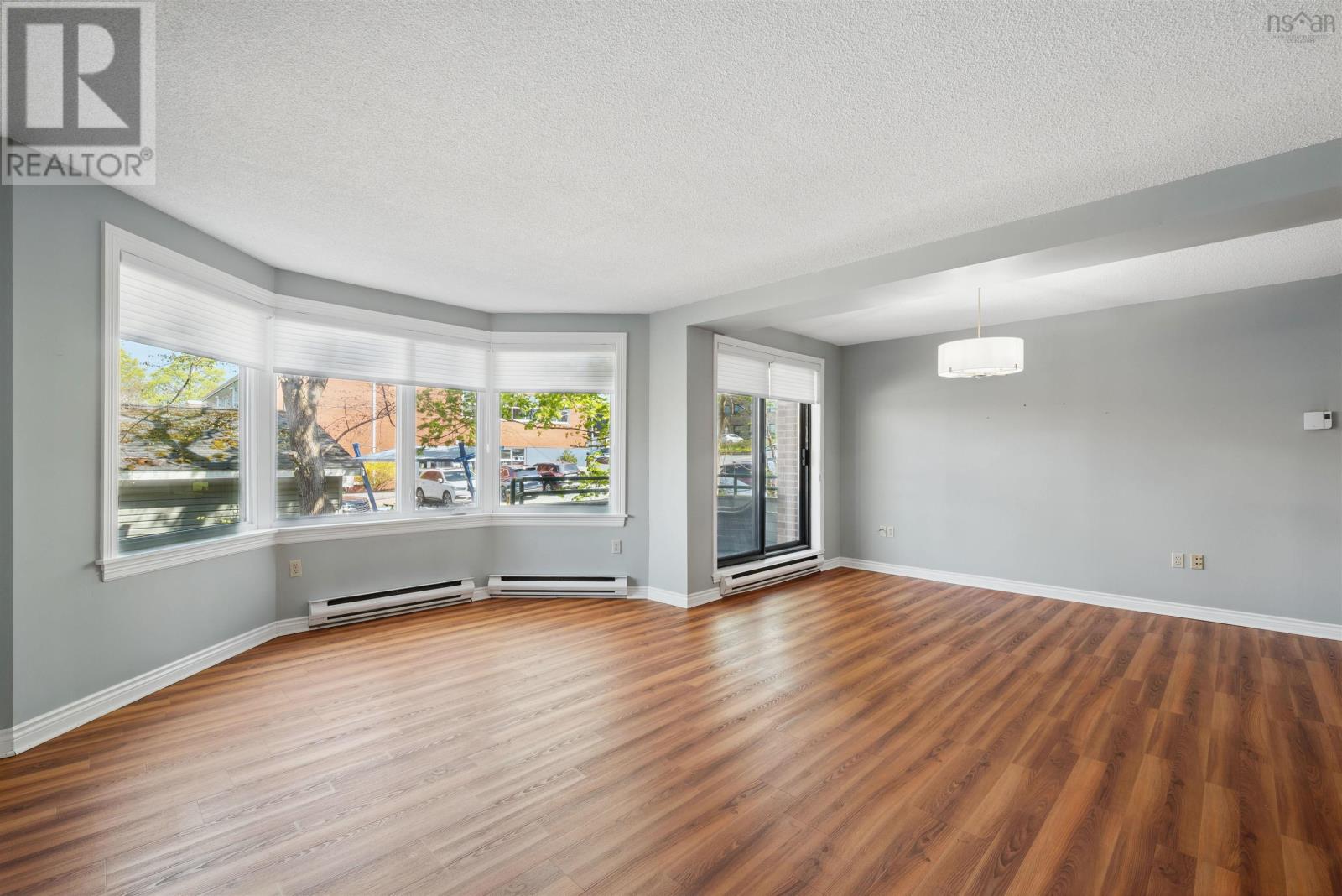 112 1350 Oxford Street Property Photo 24