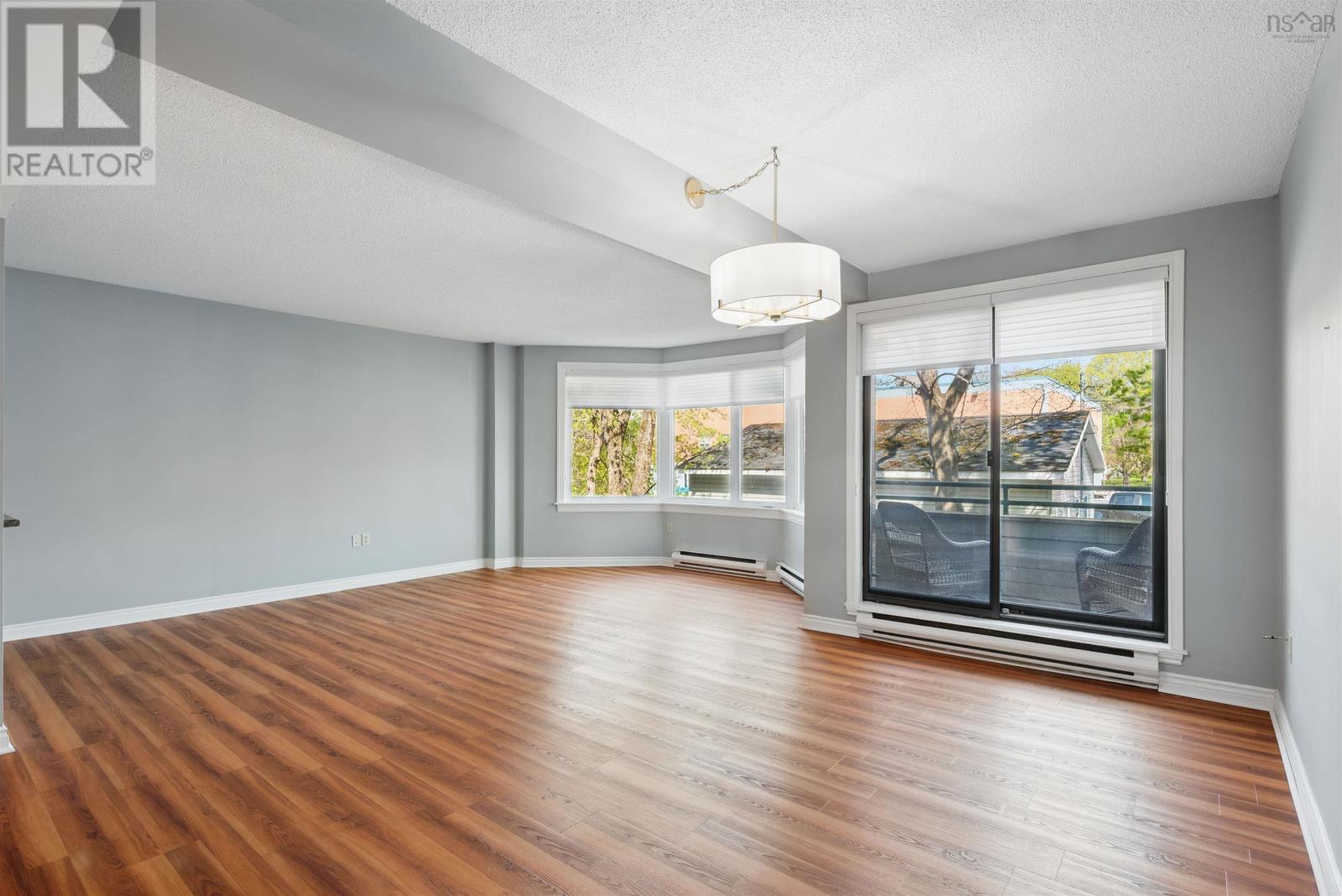 112 1350 Oxford Street Property Photo 29