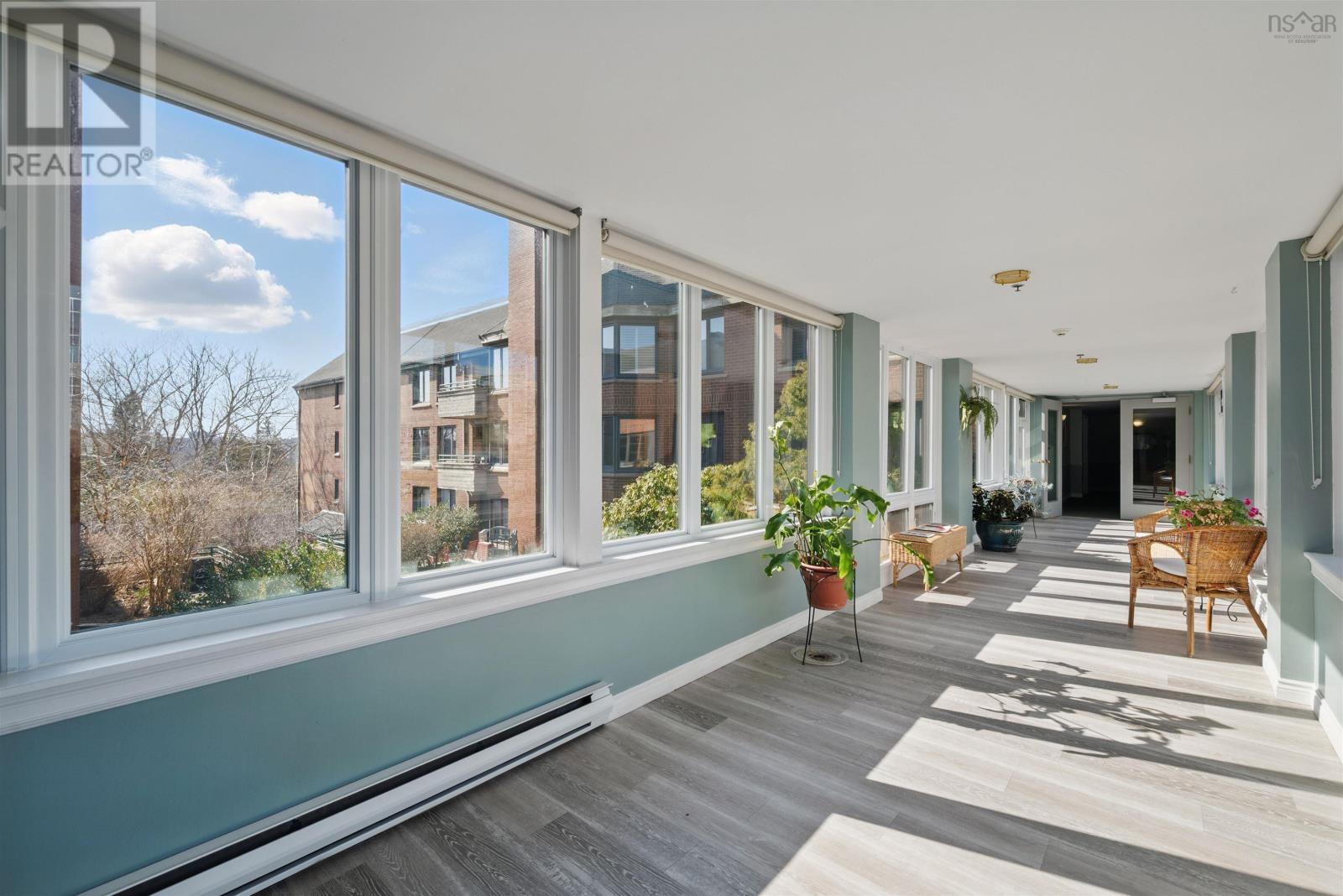 112 1350 Oxford Street Property Photo 45
