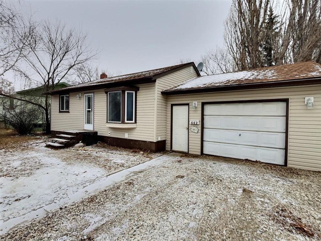 442 Ashburton Street W Property Photo