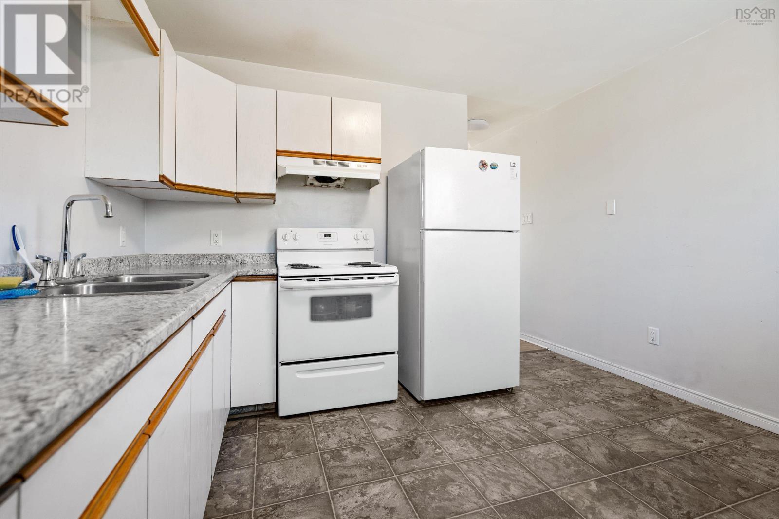 124-126 Hillcrest Avenue Property Photo 35