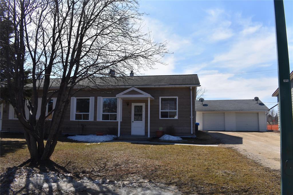 80 Willow Drive Property Photo 1