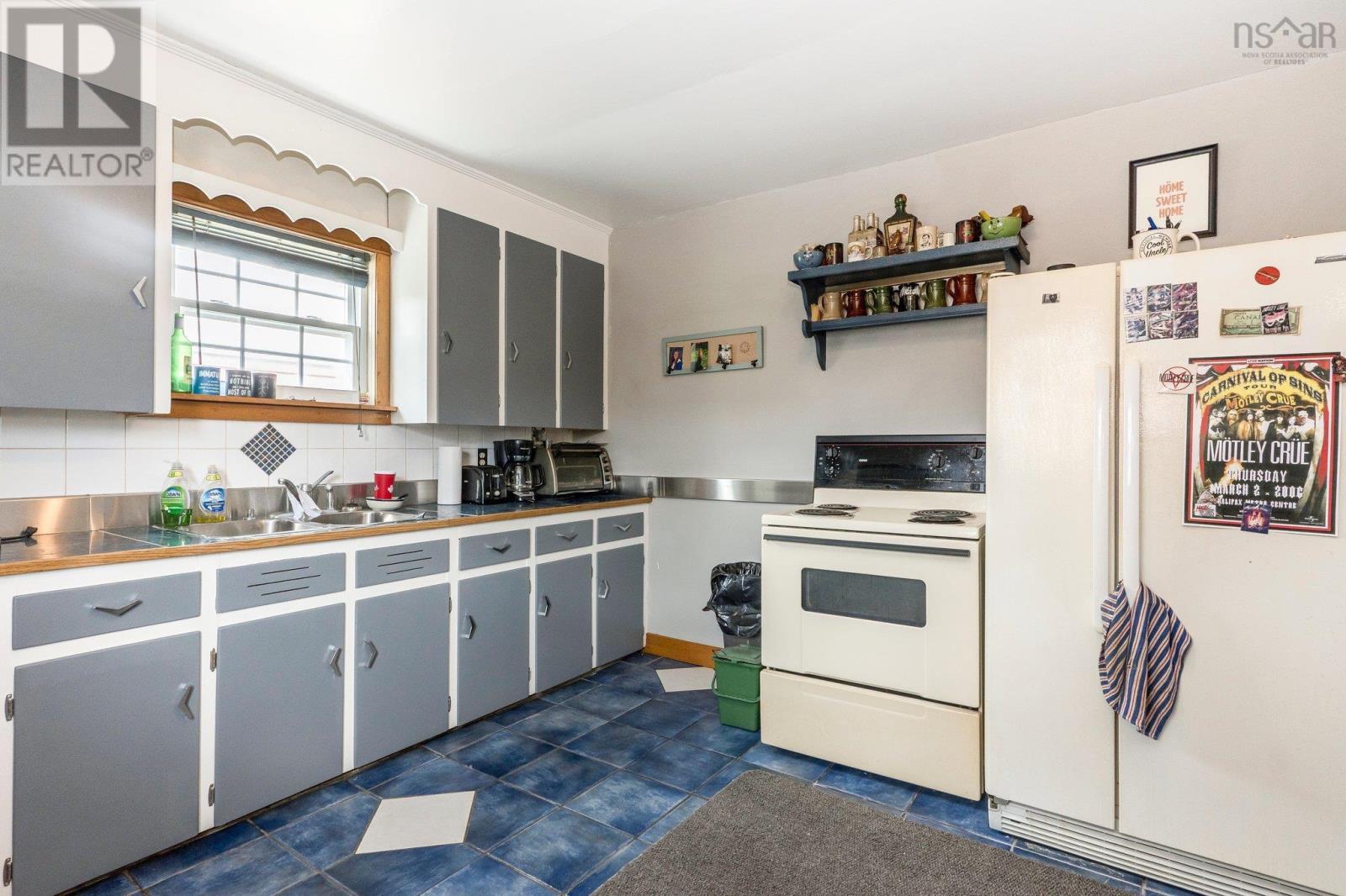 50 Raymond Street Property Photo 7