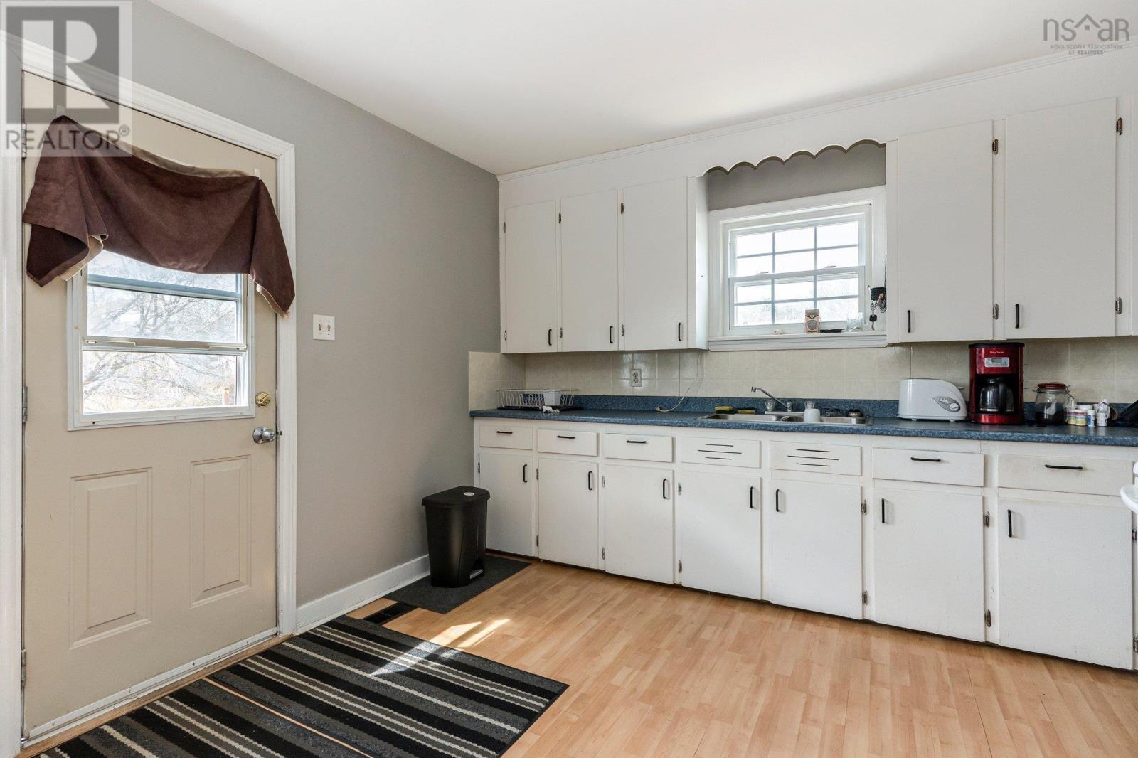 50 Raymond Street Property Photo 15