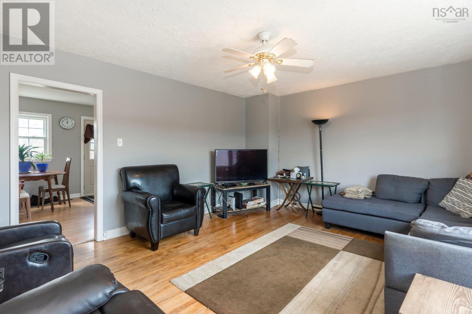 50 Raymond Street Property Photo 19